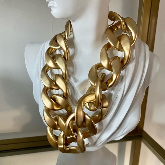 Brushed Gold Chain Link Thick Necklace Acrylic - Picture 2 of 4